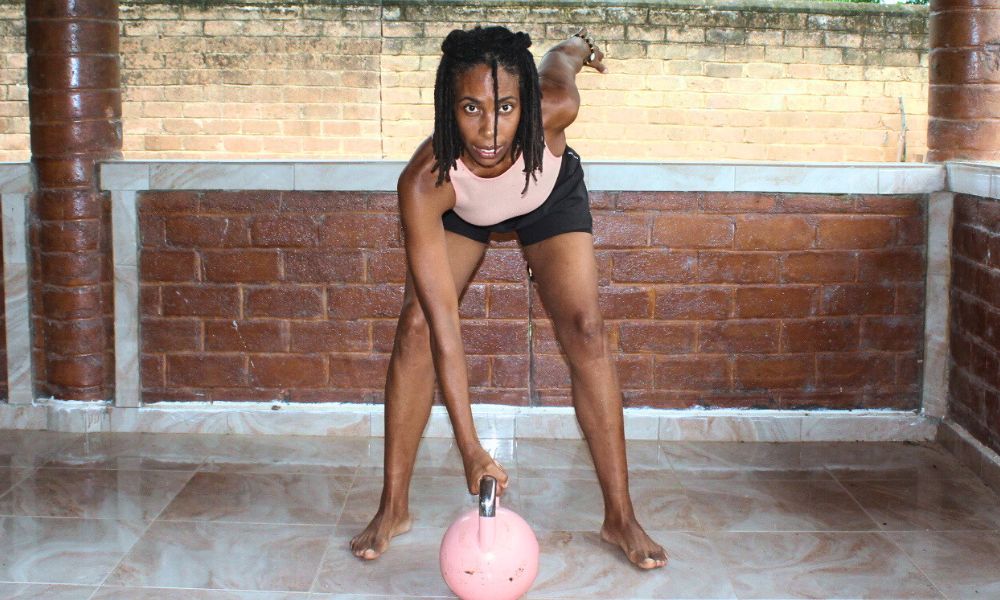 Kettlebell workouts one hand hold